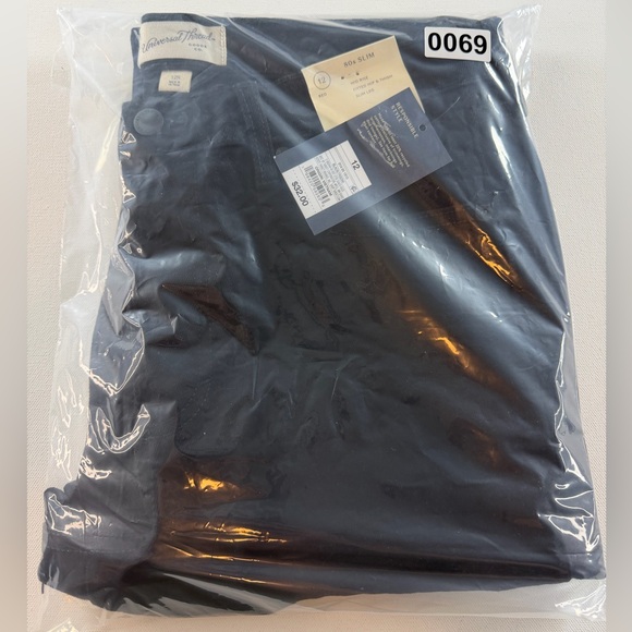 UNIVERSAL THREAD Women’s 80’s Slim Mid-Rise Fitted Hip & Thigh Jeans Black 12 - Picture 5 of 5